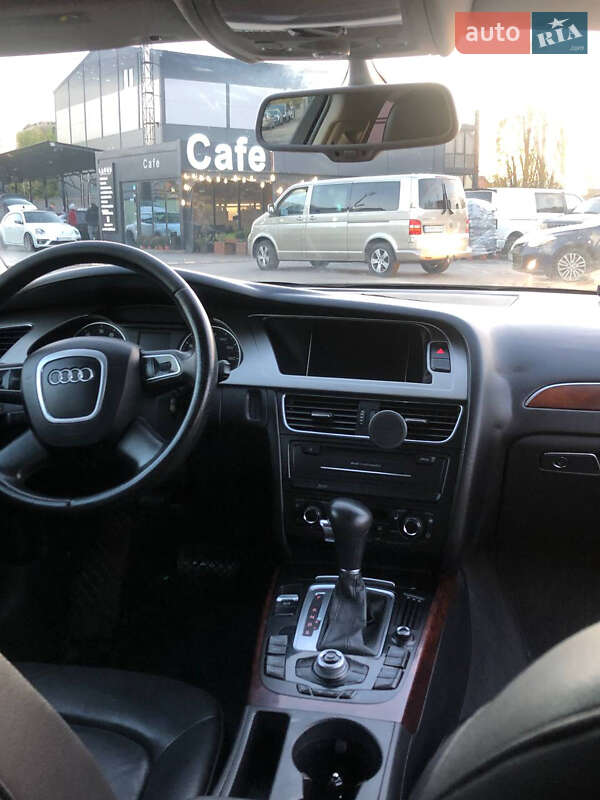 Седан Audi A4 2011 в Киеве