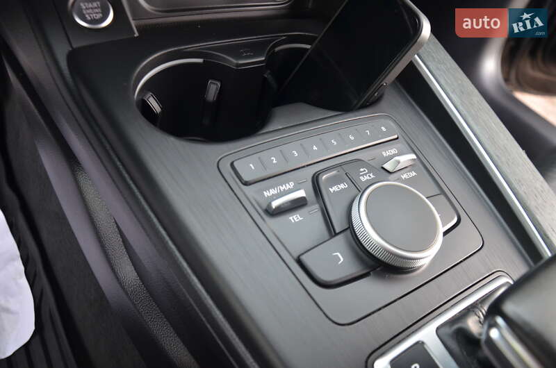 Седан Audi A4 2017 в Дрогобыче