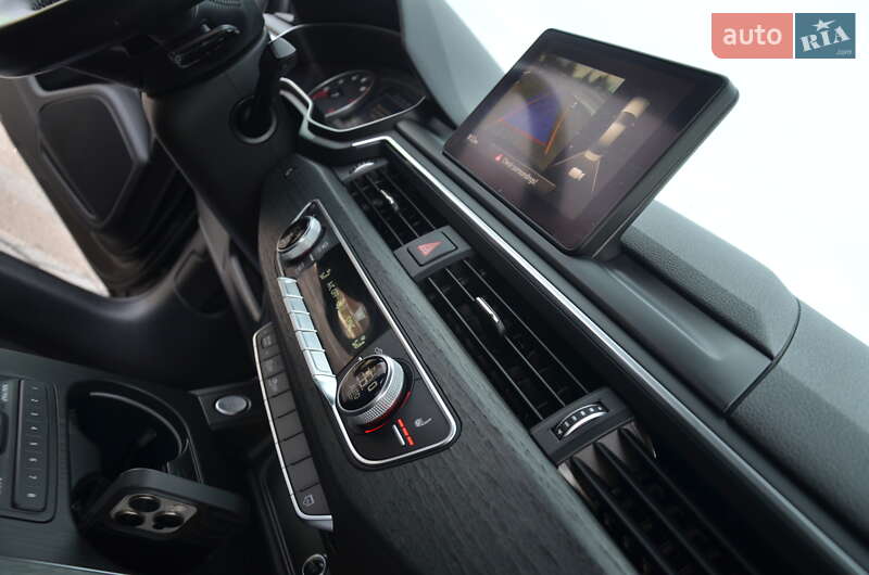 Седан Audi A4 2017 в Дрогобыче