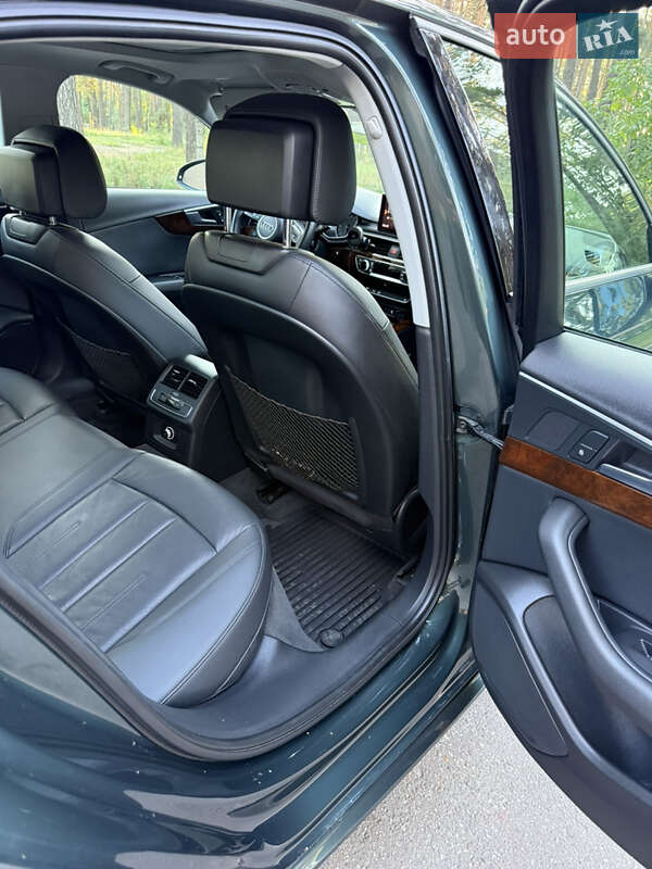 Седан Audi A4 2016 в Чернігові