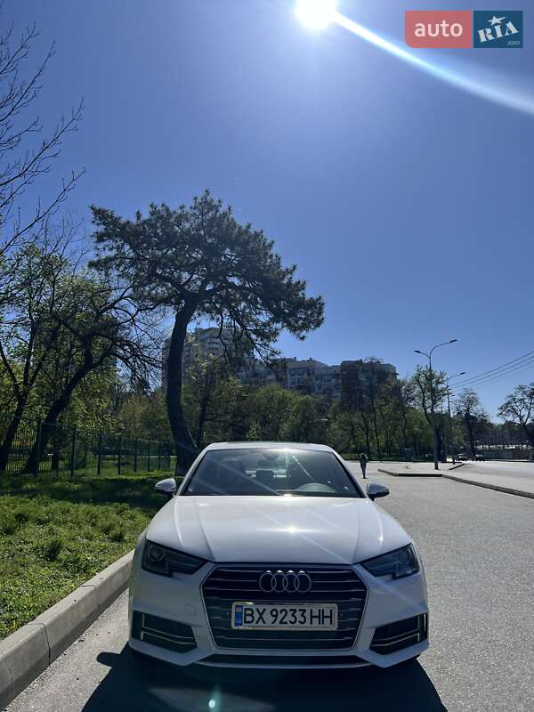 Седан Audi A4 2018 в Харкові