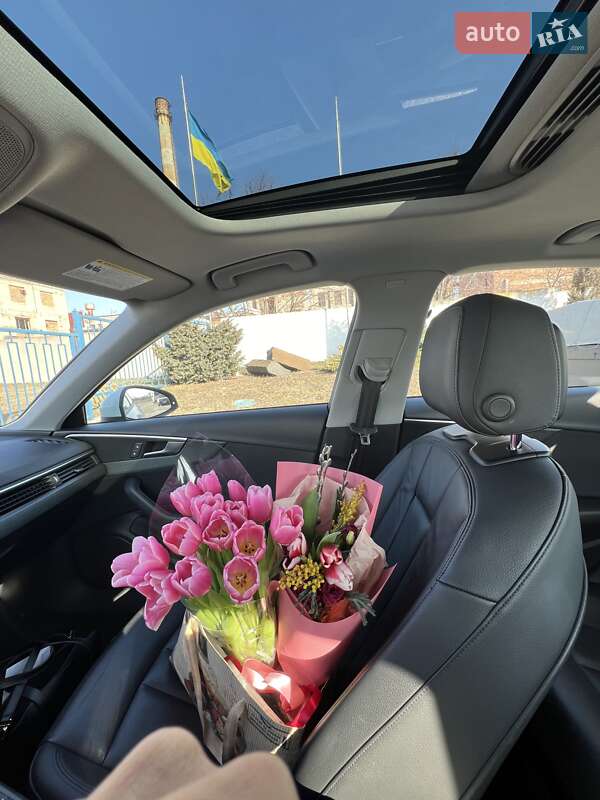 Седан Audi A4 2018 в Харкові