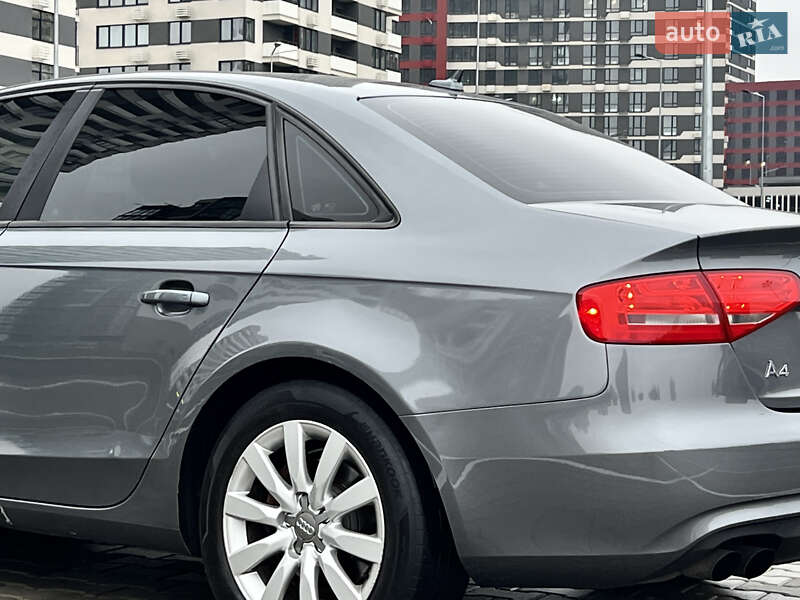 Седан Audi A4 2013 в Києві