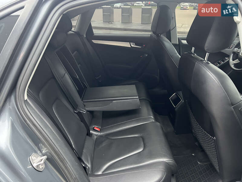 Седан Audi A4 2013 в Києві