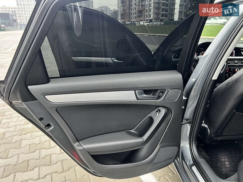 Седан Audi A4 2013 в Києві