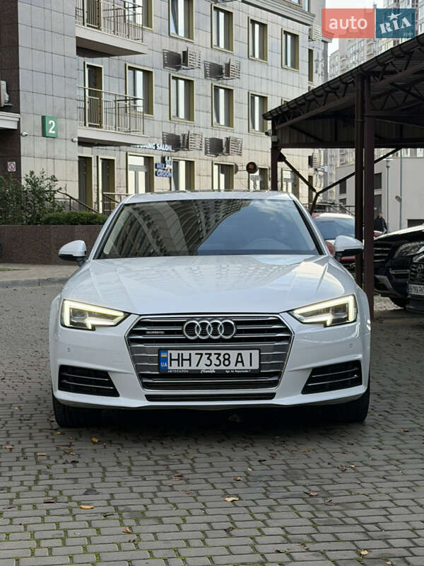 Седан Audi A4 2019 в Одессе