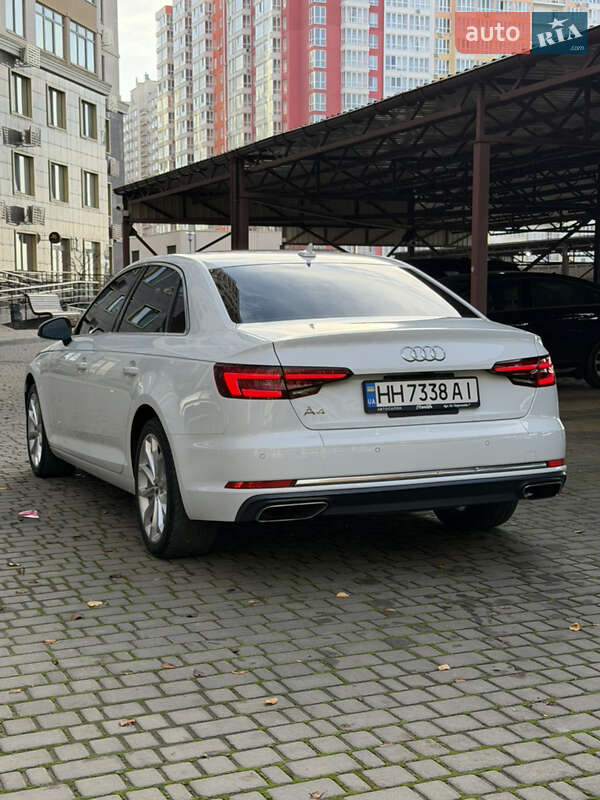 Седан Audi A4 2019 в Одессе