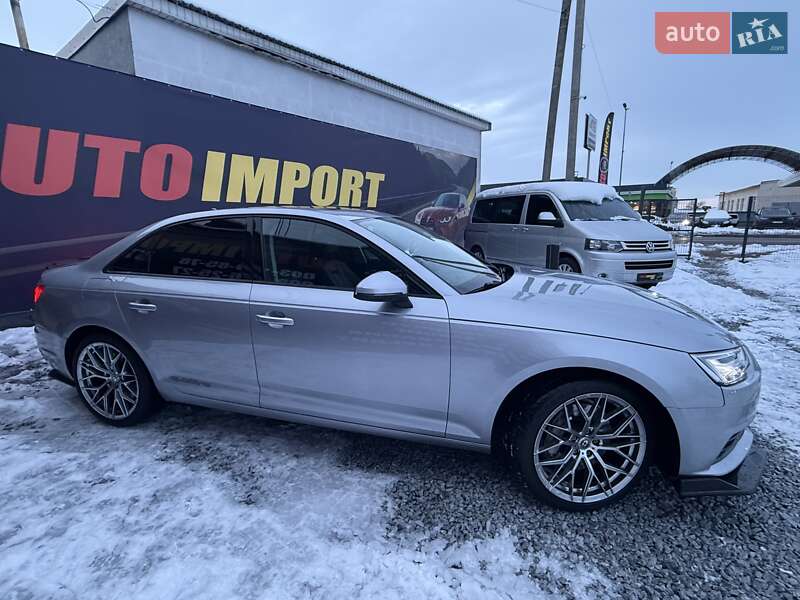 Седан Audi A4 2016 в Стрию