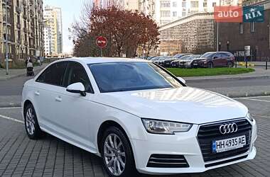 Седан Audi A4 2018 в Одесі