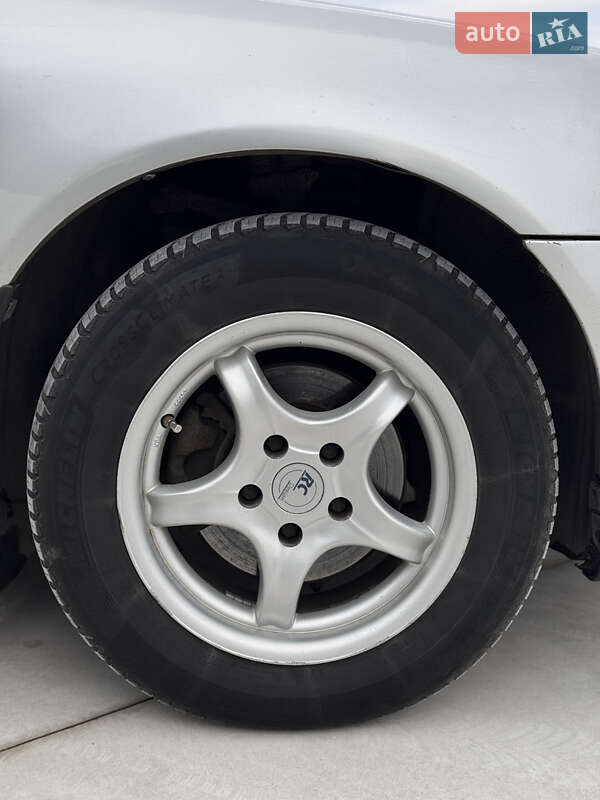 Седан Audi A4 1999 в Звягелі