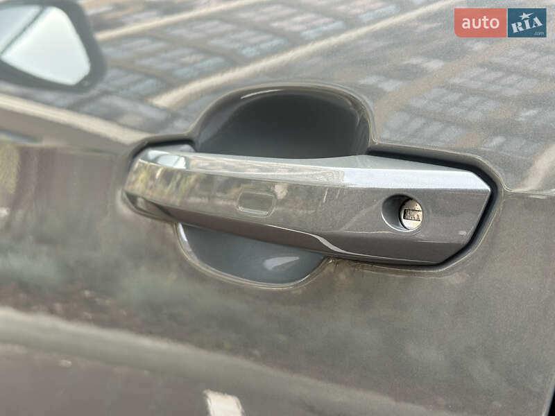 Седан Audi A4 2023 в Киеве