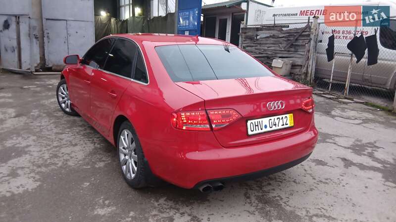 Седан Audi A4 2012 в Тернополе