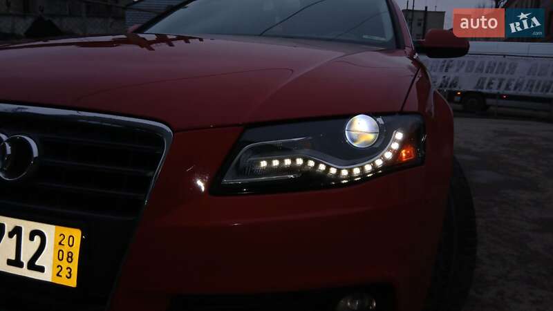 Седан Audi A4 2012 в Тернополе