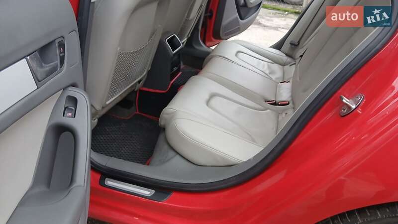 Седан Audi A4 2012 в Тернополе