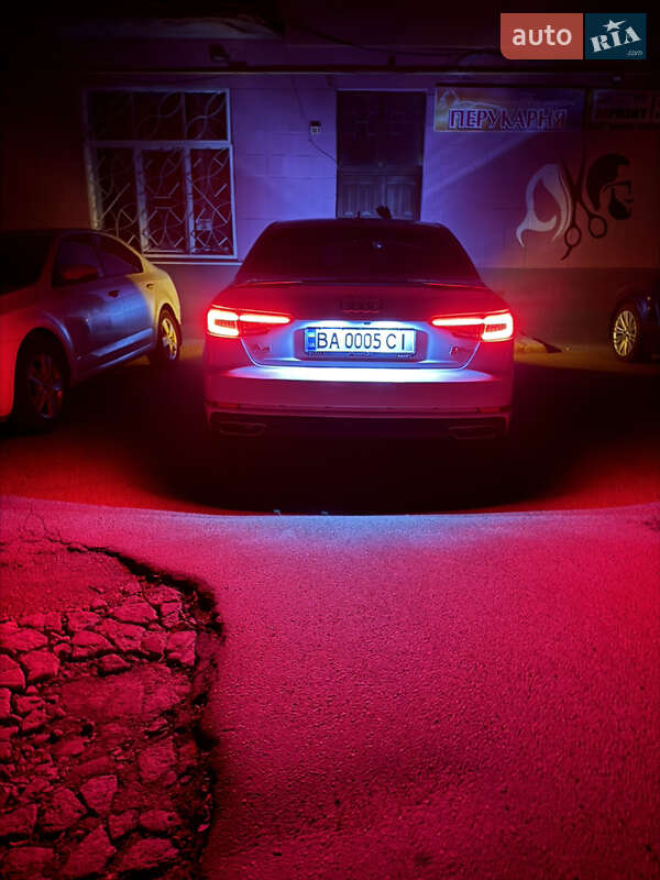 Седан Audi A4 2019 в Александрие