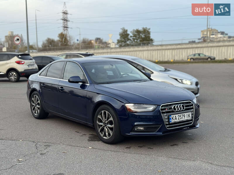 Седан Audi A4 2012 в Киеве