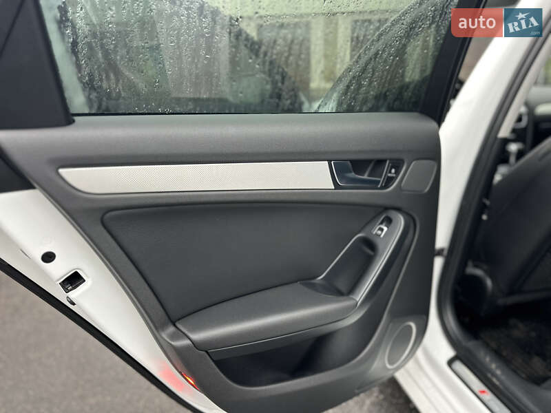 Седан Audi A4 2015 в Виннице