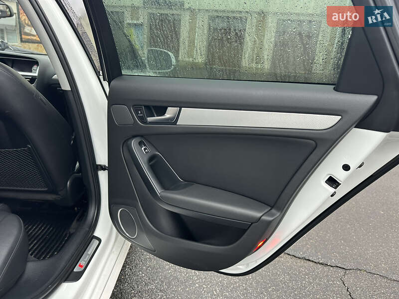 Седан Audi A4 2015 в Виннице