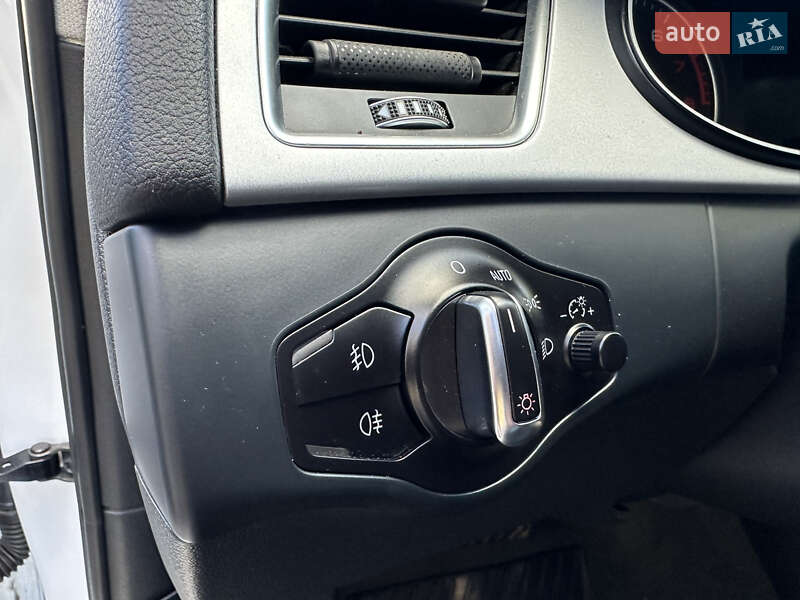 Седан Audi A4 2015 в Виннице