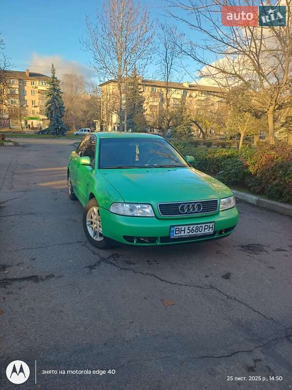 Седан Audi A4 1997 в Никополе