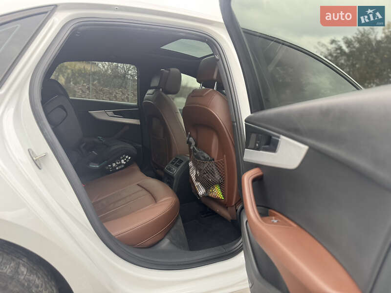 Седан Audi A4 2016 в Хмельницком