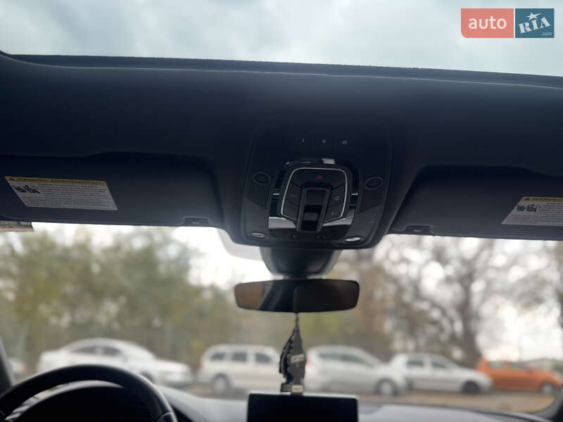 Седан Audi A4 2016 в Хмельницком