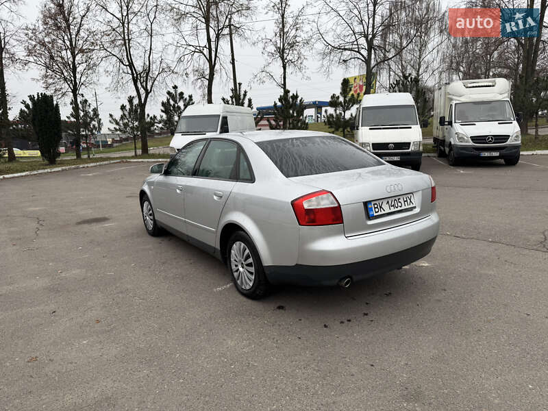 Седан Audi A4 2001 в Рівному