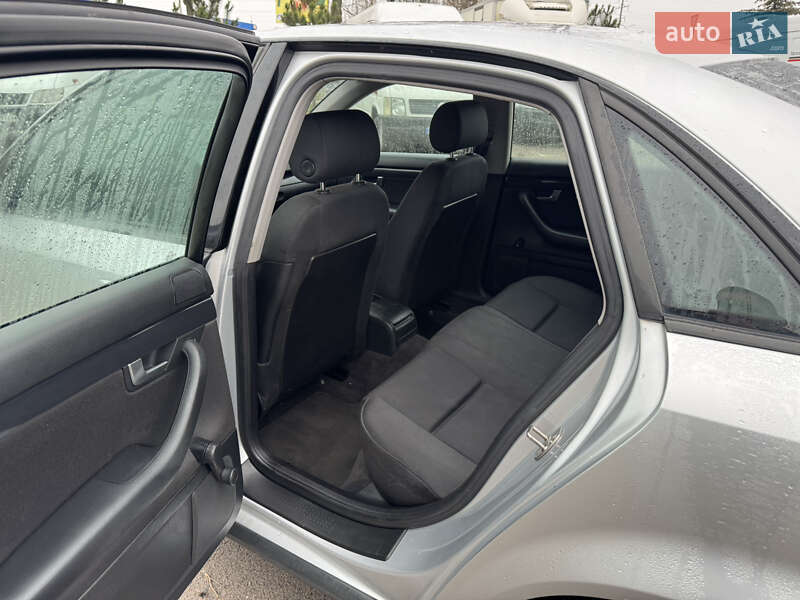 Седан Audi A4 2001 в Рівному