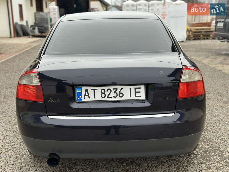 Седан Audi A4 2001 в Снятине