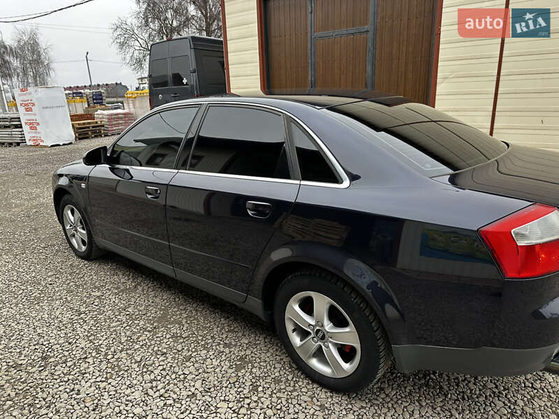 Седан Audi A4 2001 в Снятине