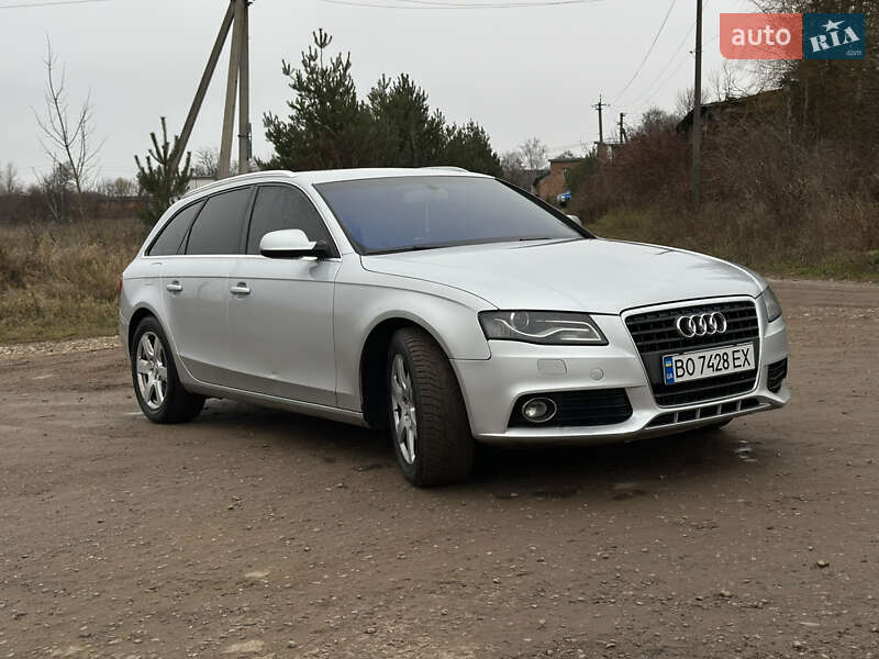 Универсал Audi A4 2011 в Зборове