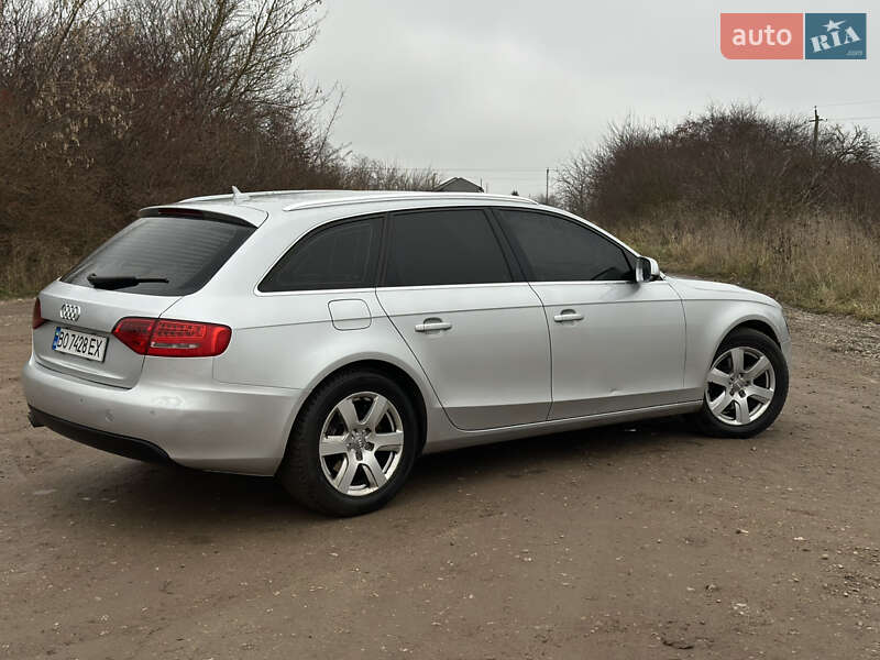 Универсал Audi A4 2011 в Зборове