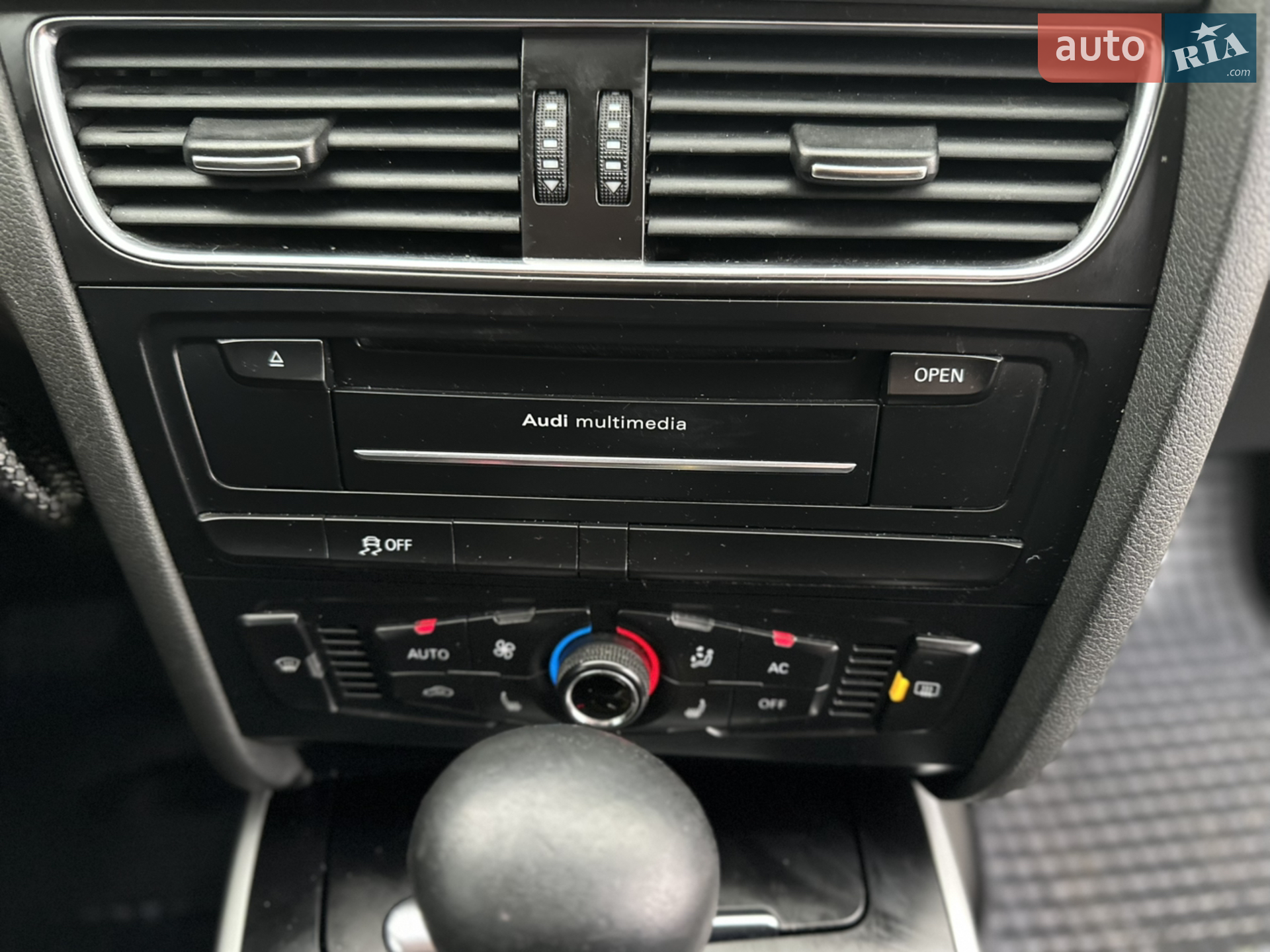 2011 Audi A4 - мініатюра 29