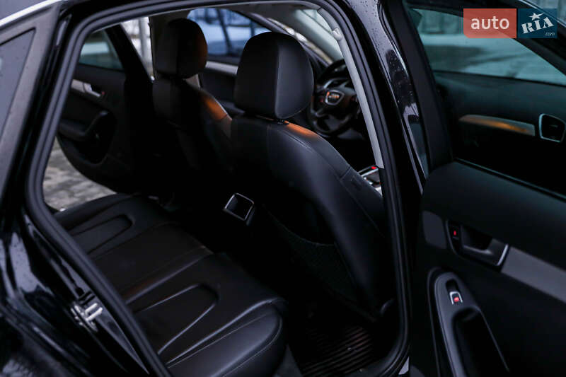 Универсал Audi A4 2014 в Львове