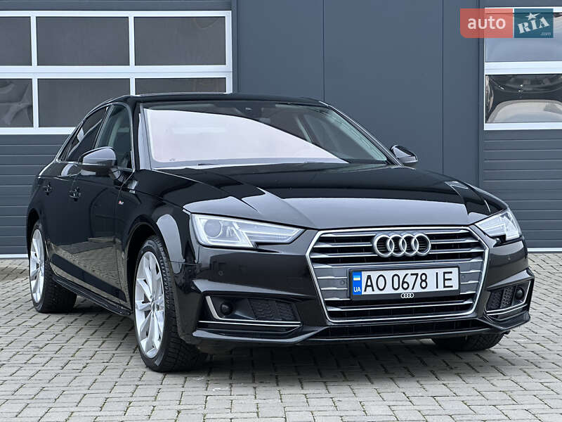 Седан Audi A4 2018 в Мукачево