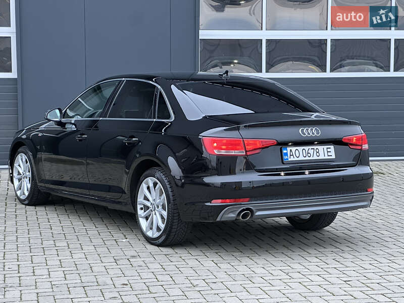 Седан Audi A4 2018 в Мукачево
