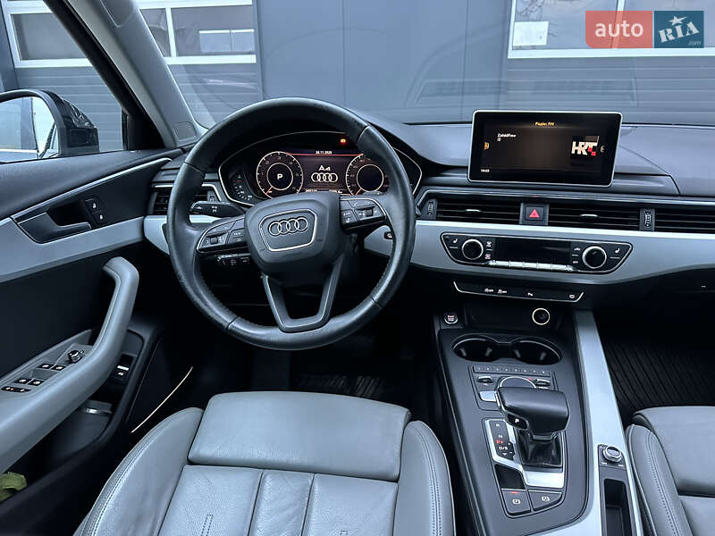 Седан Audi A4 2018 в Мукачево