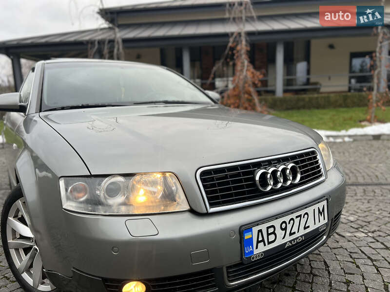 Седан Audi A4 2003 в Жовкві