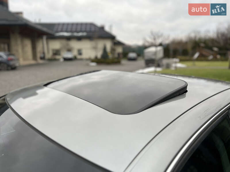 Седан Audi A4 2003 в Жовкві