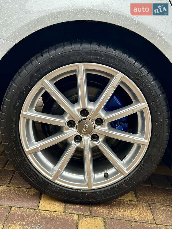 Седан Audi A4 2015 в Вінниці