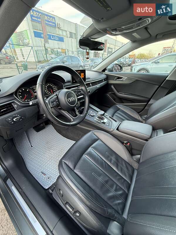 Седан Audi A4 2016 в Сумах