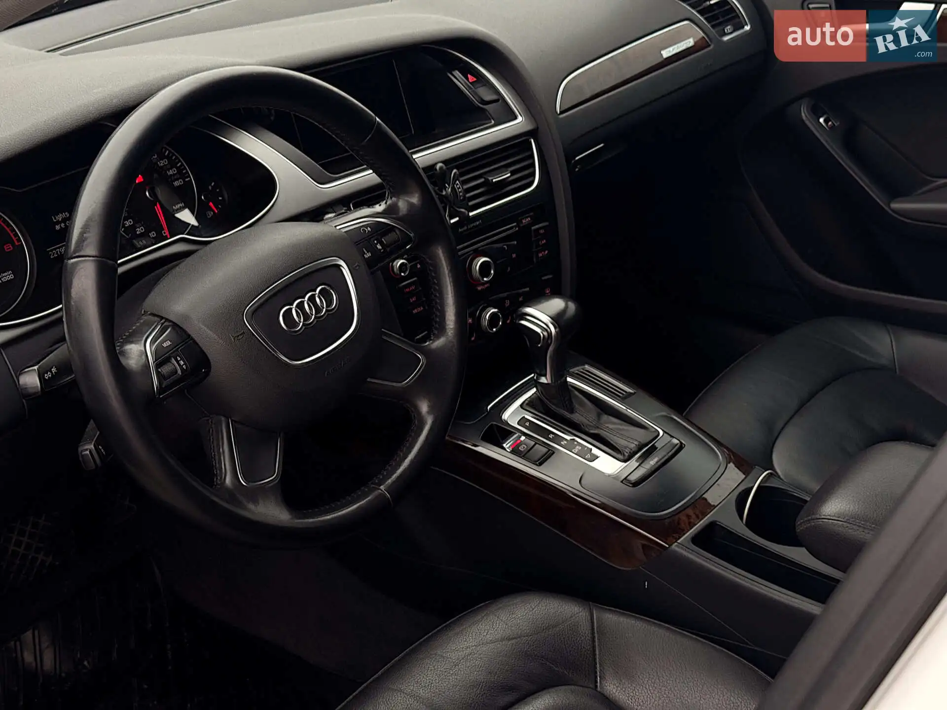 2013 Audi A4 - мініатюра 27