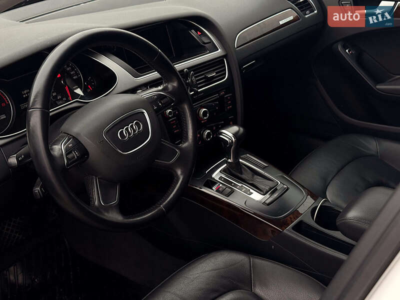Седан Audi A4 2013 в Виннице