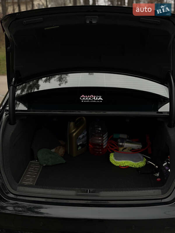 Седан Audi A4 2013 в Житомирі