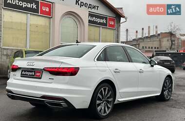 Седан Audi A4 2023 в Виннице