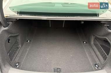 Седан Audi A4 2023 в Виннице
