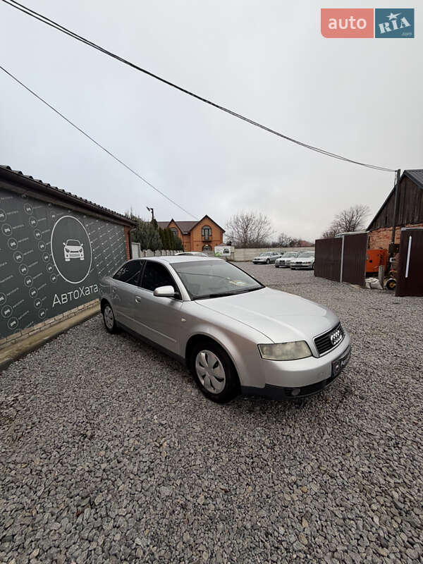 Седан Audi A4 2001 в Дергачах
