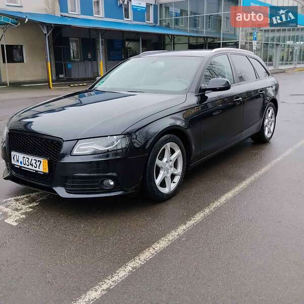 Універсал Audi A4 2011 в Івано-Франківську