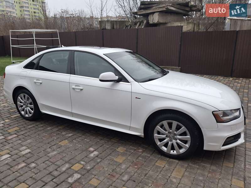Седан Audi A4 2014 в Каменец-Подольском