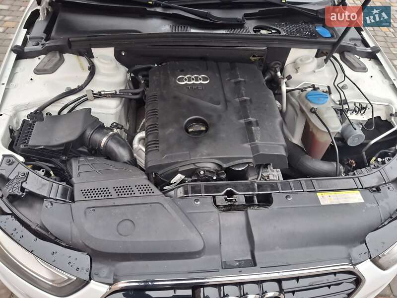 Седан Audi A4 2014 в Каменец-Подольском